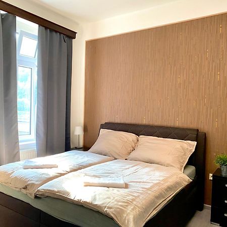Hotel Labe 赫任斯科 外观 照片