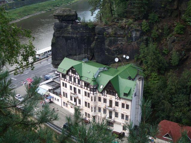 Hotel Labe 赫任斯科 外观 照片