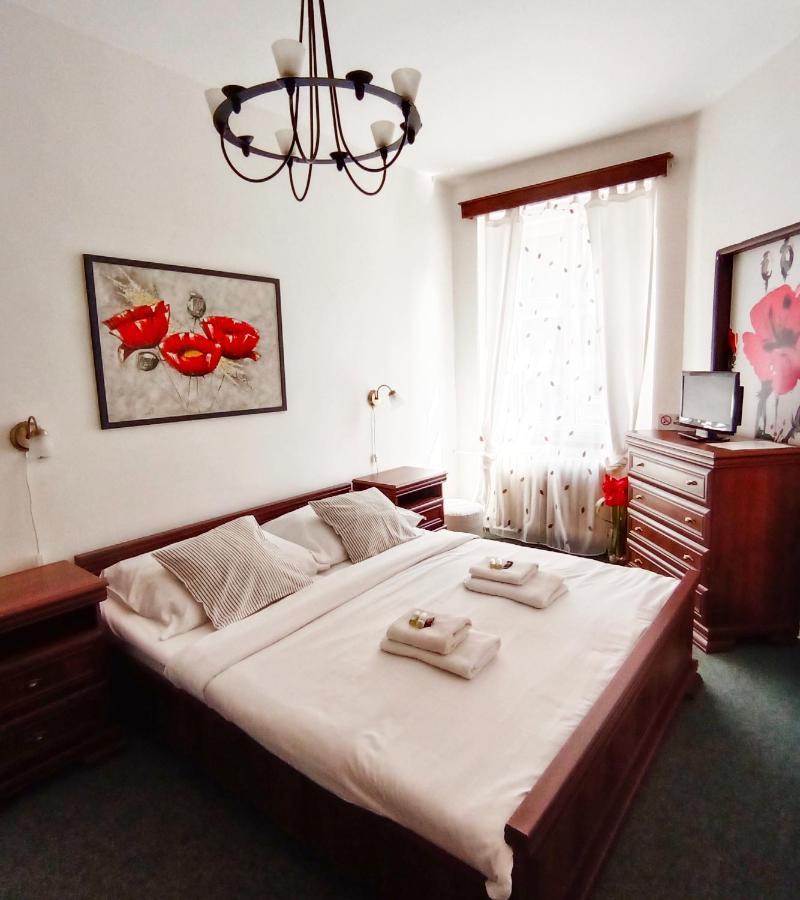 Hotel Labe 赫任斯科 外观 照片