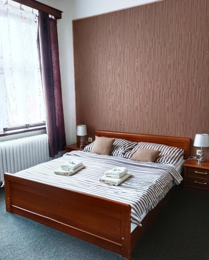 Hotel Labe 赫任斯科 外观 照片